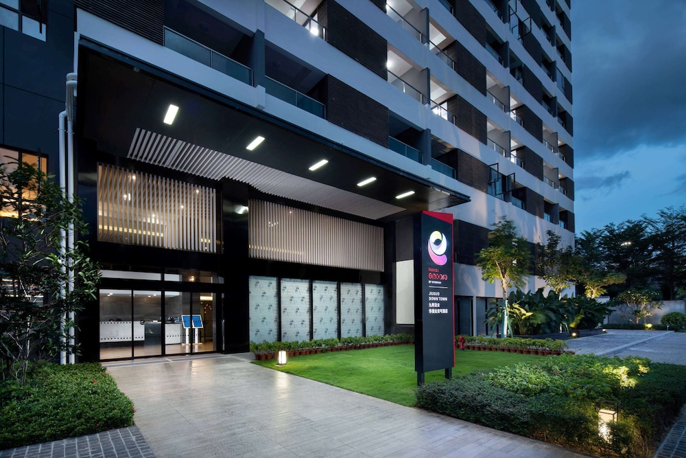 Ramada Encore by Wyndham Jiusuo Downtown 14/17