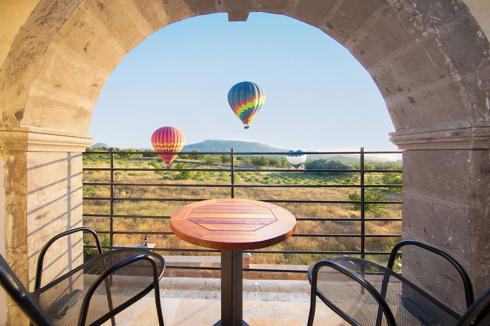 Moonstone in Cappadocia 43/47