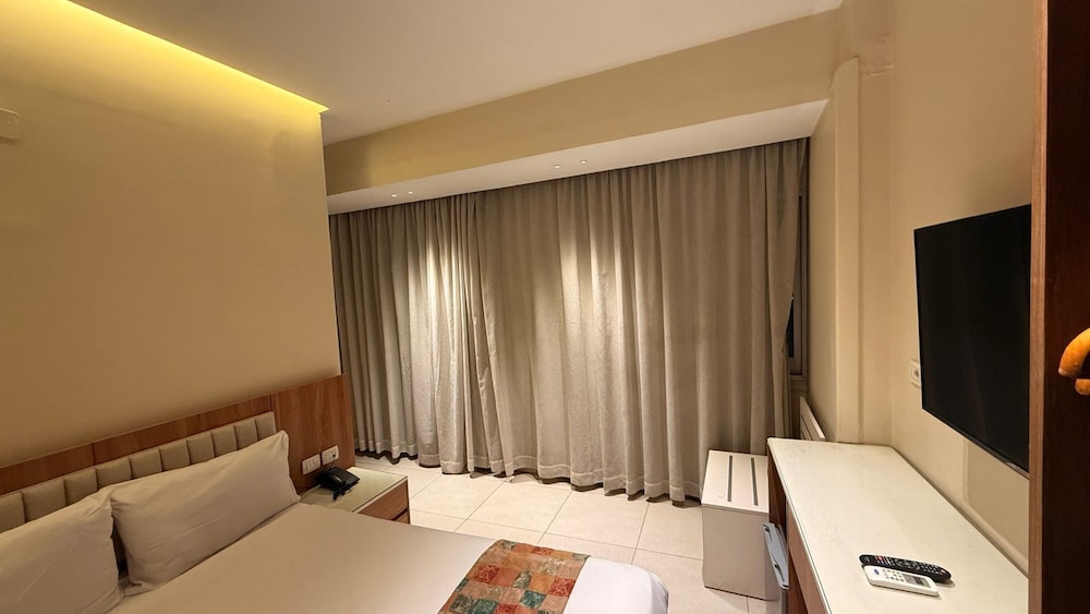 غرفة سوبيريور بسرير كينج وسرير كوين، Hapi Hotel 3/4