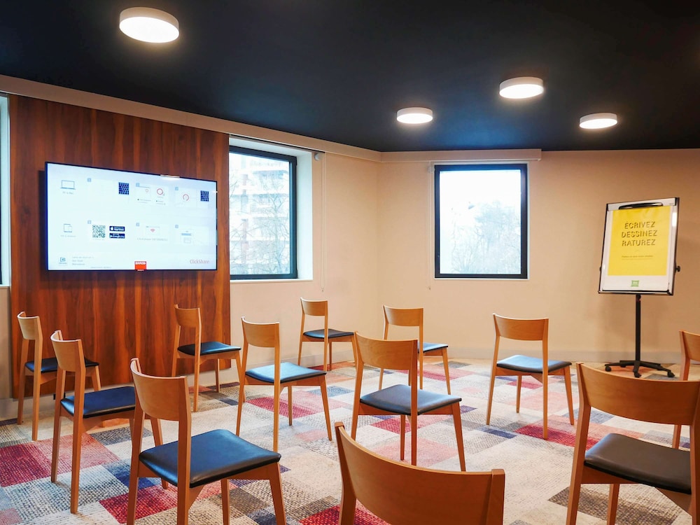 Ibis Styles Paris Meteor Avenue D'italie 40/61
