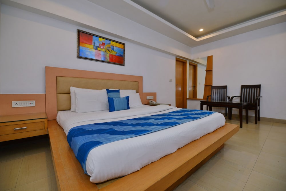 Hotel Noida International 24/50