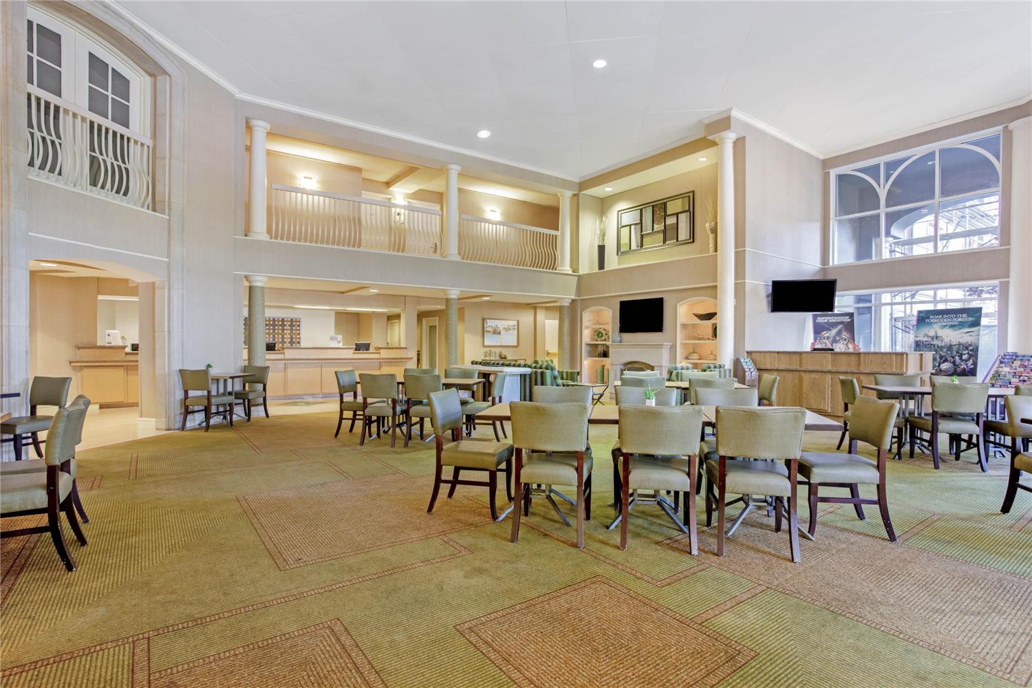 Lobby at La Quinta Inn and Suites by Wyndham Orlando I Drive/Conv Center, ORLANDO - FL