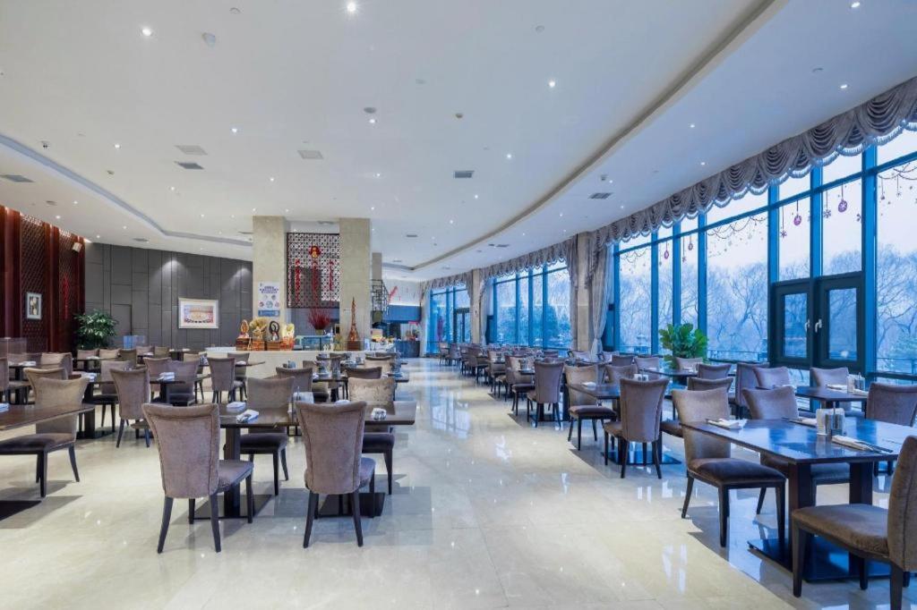 Liaoning Friendship Hotel 57/70