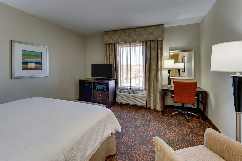 Hampton Inn & Suites Hartsville 20/76