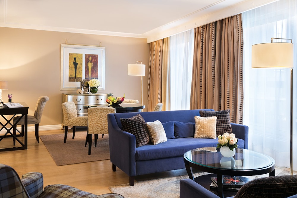 Warwick Paris Champs-Elysees 34/64