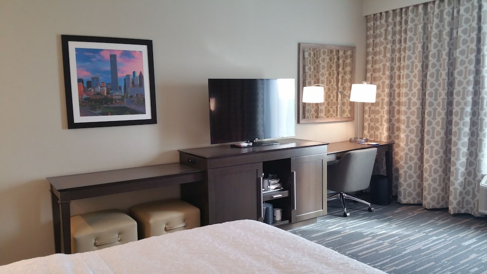 Hampton Inn Suites Houston Atascocita 23/38