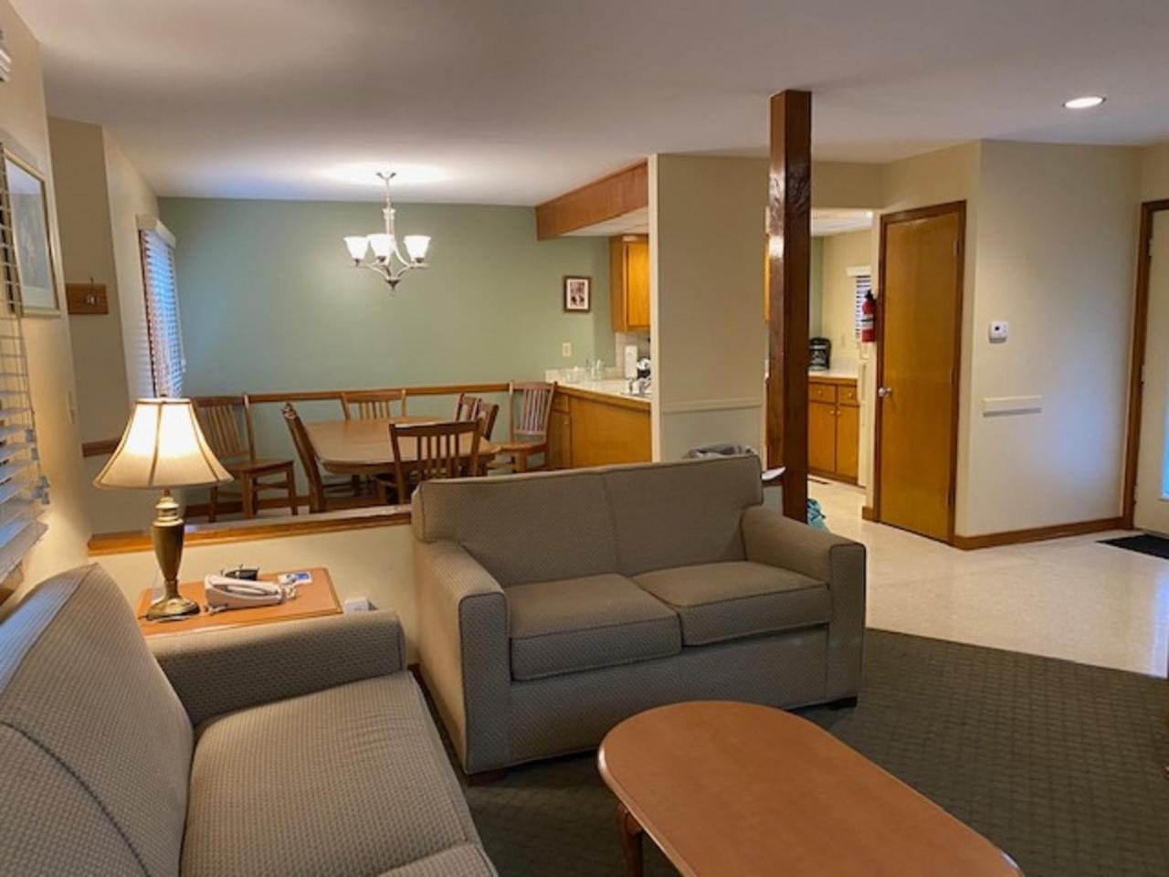 Pocono Villas Resort 24/50