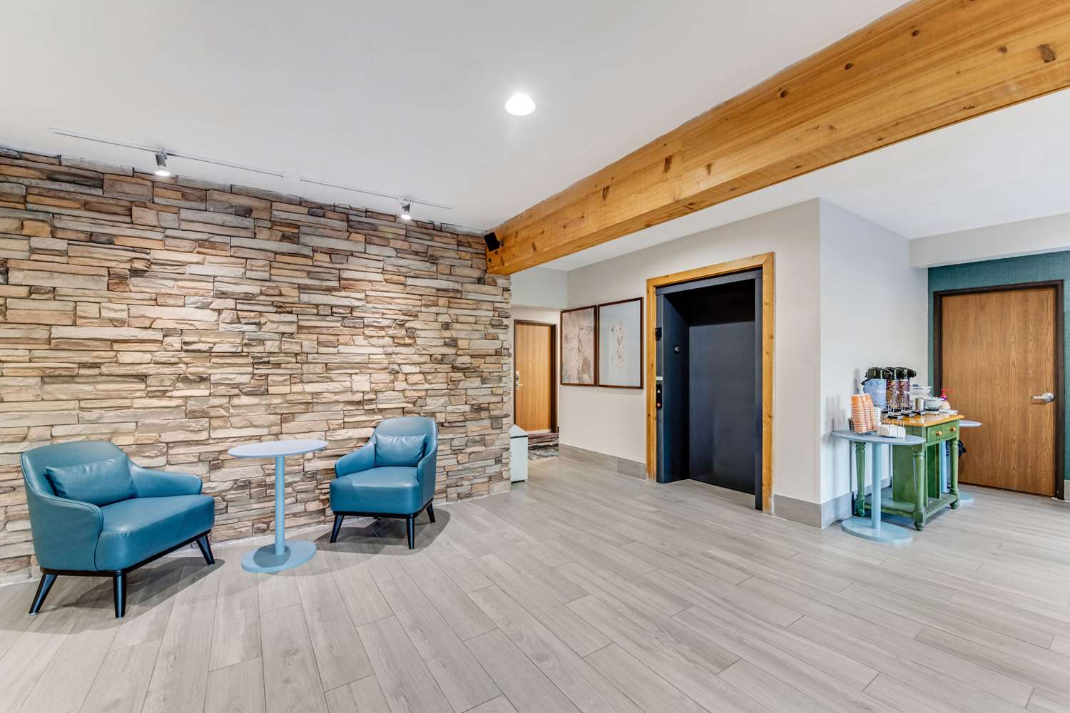Comfort Inn & Suites Weston - Wausau 17/25