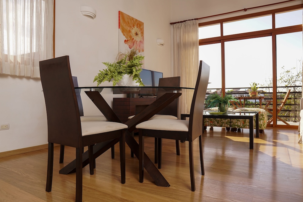 Sybaris Residences 36/50