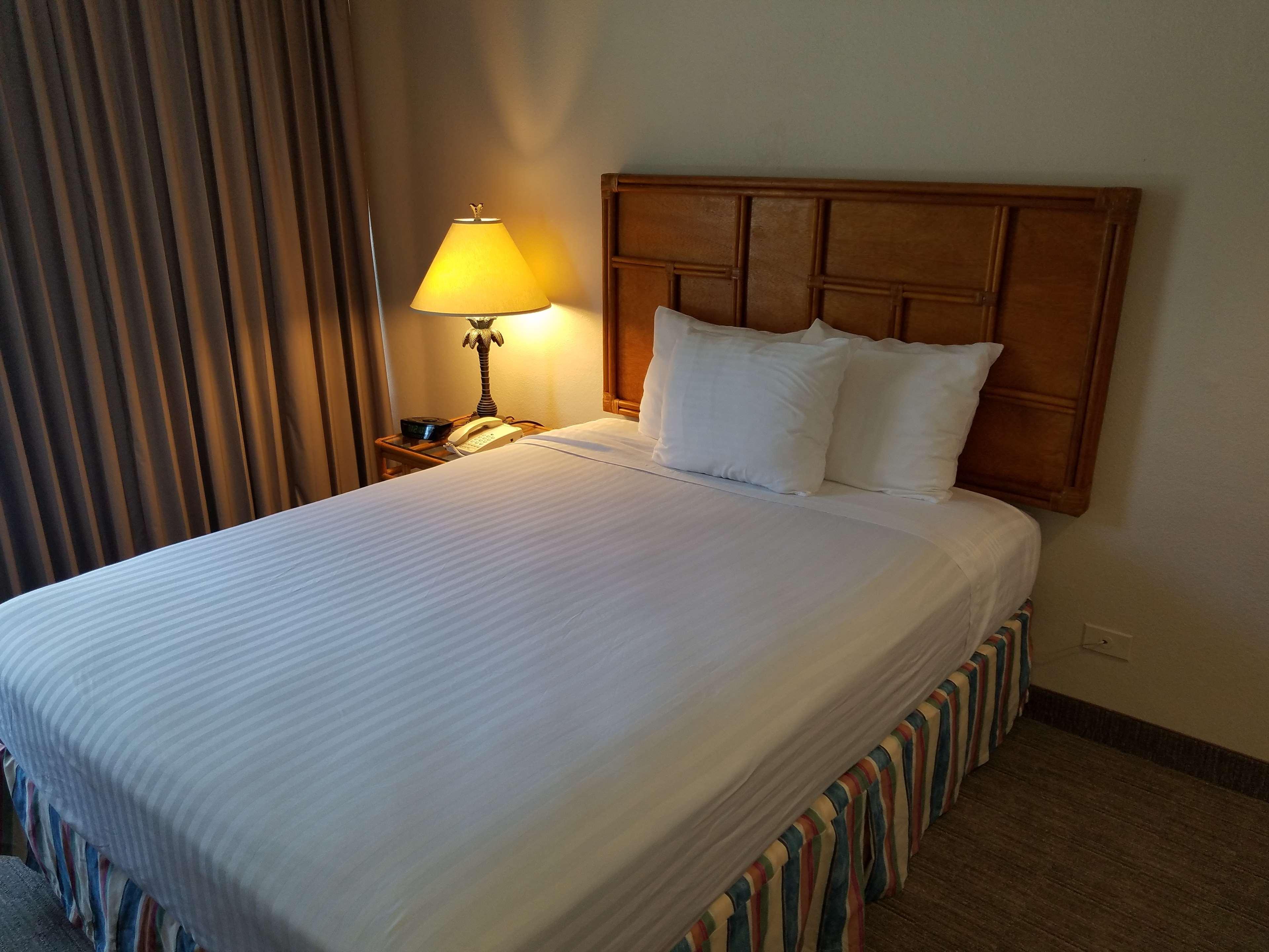 Imperial Hawaii Resort at Waikiki 9/26