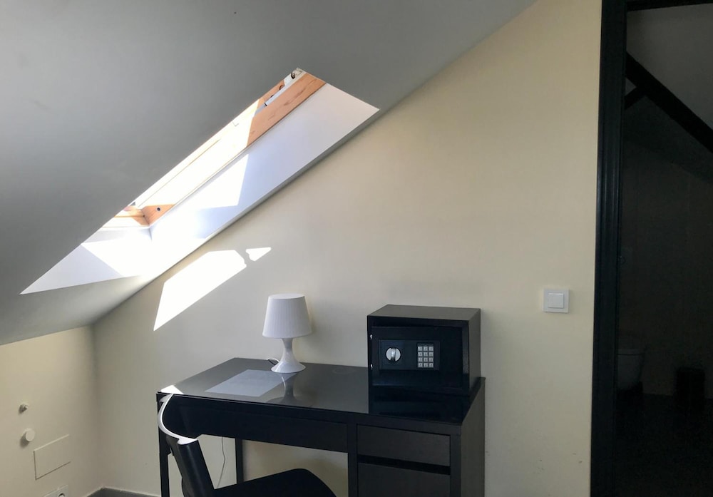 Hostal Domus 13/36