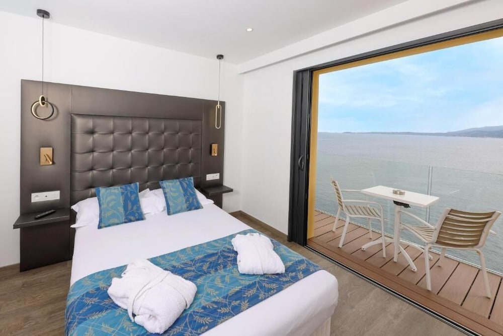 Hotel Saint Christophe Calvi (ex Saint Christophe Corsica) 16/55