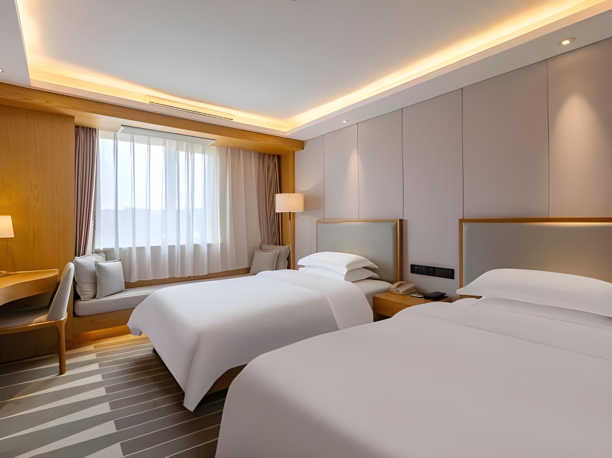 Comfort, Twin Beds, City View, Waterfall