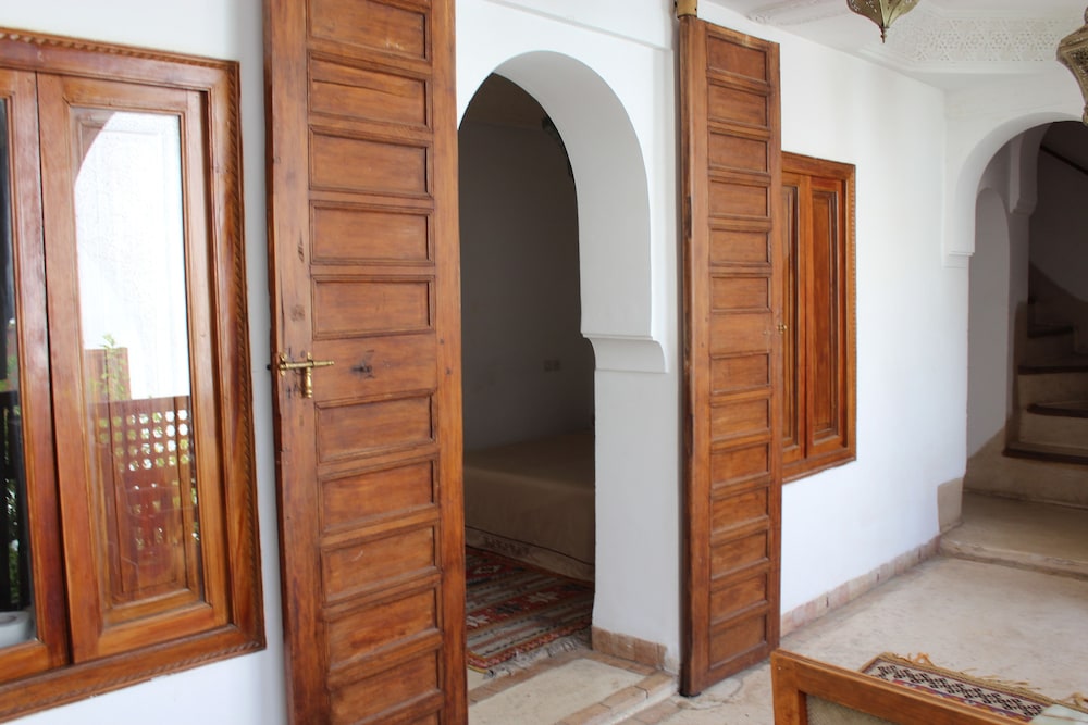 Riad Ben Youssef 22/50