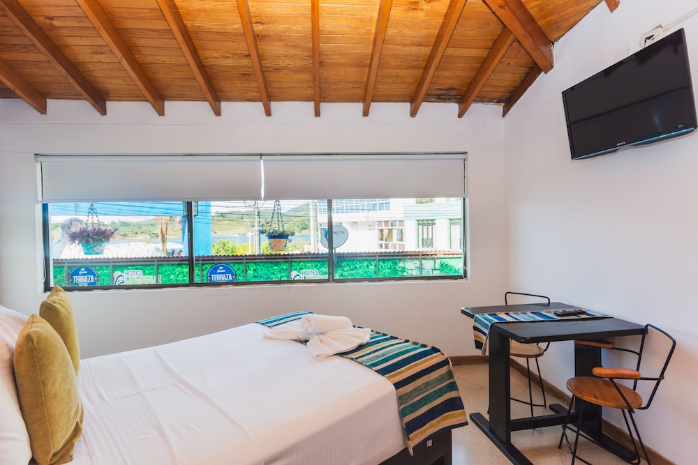 Hotel Guatatur 28/50