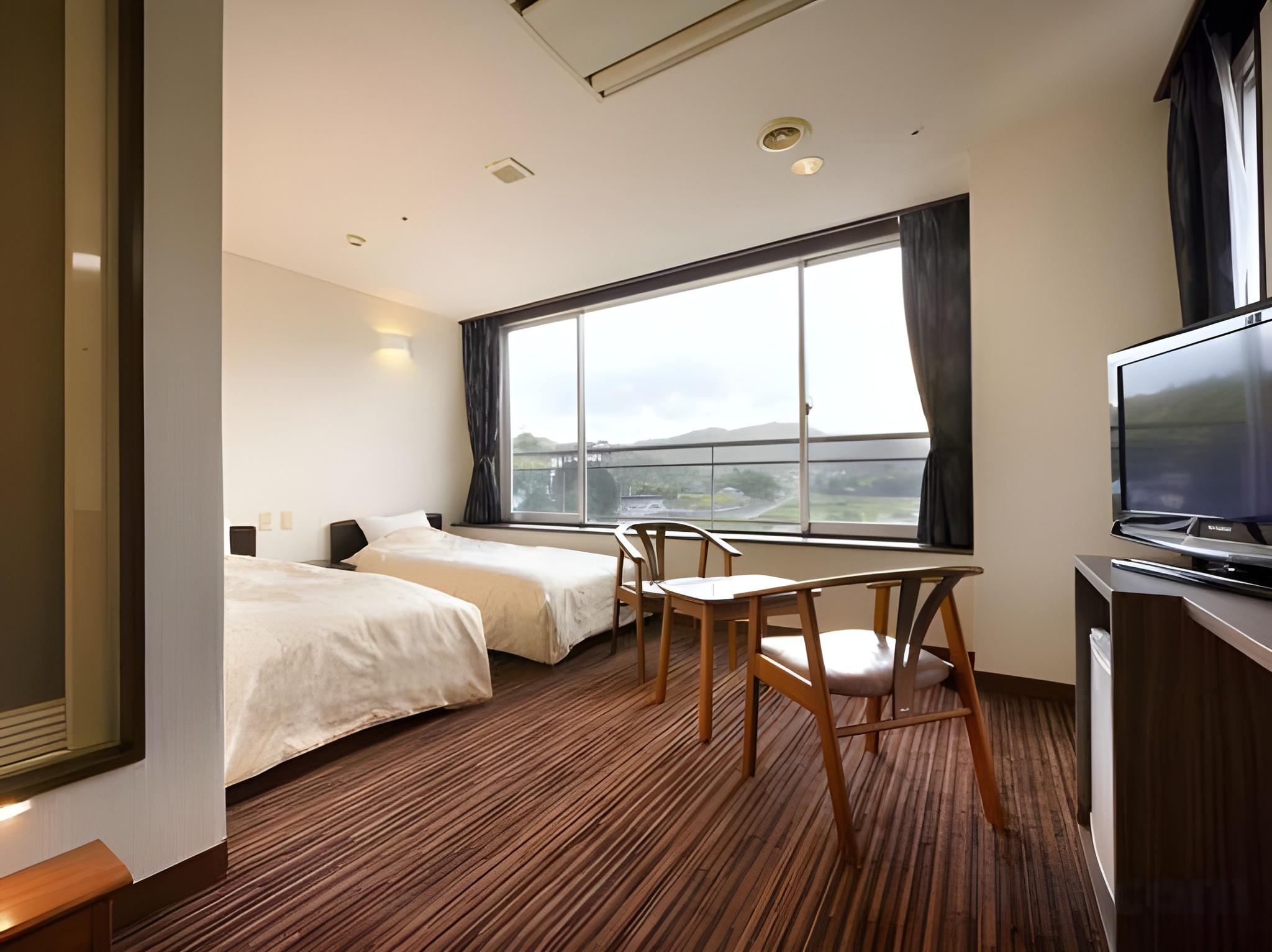 Room, Twin Beds, Unit Bath, Annex