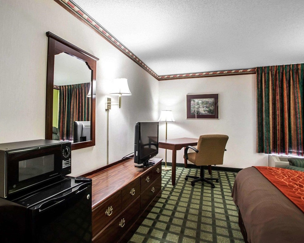 Quality Inn Arcola 23/34
