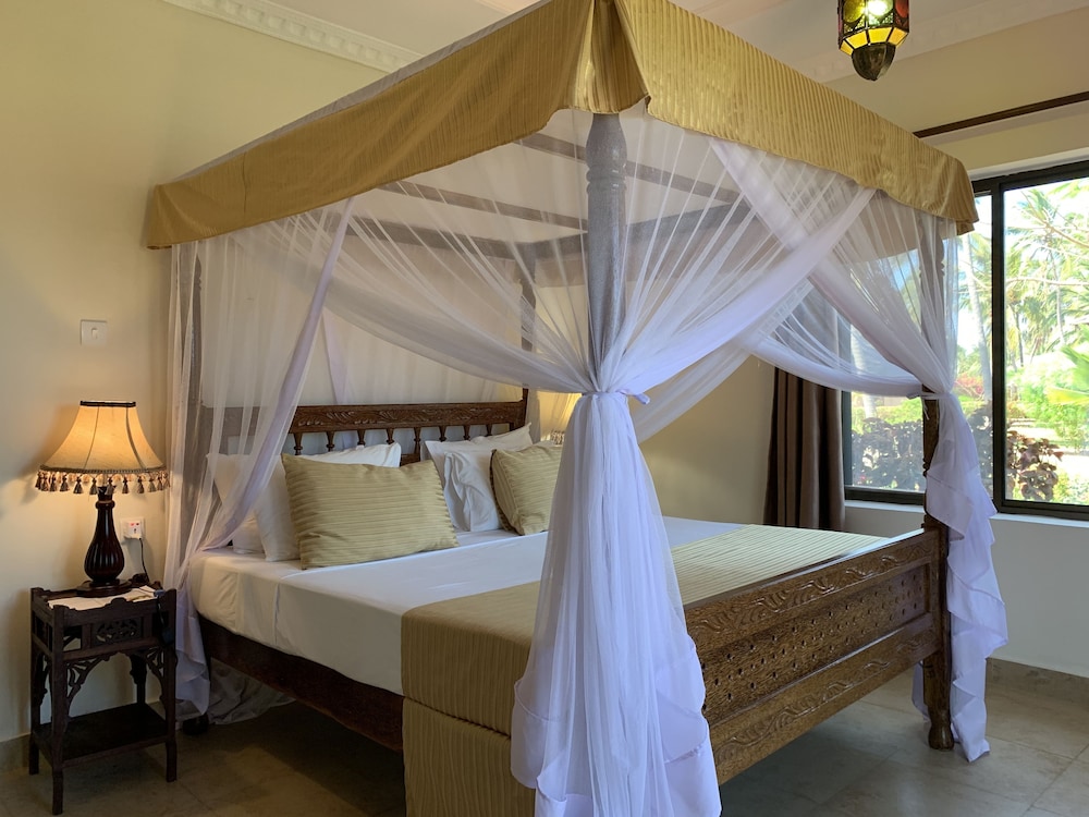 The Sands Beach Resort, Zanzibar 13/72