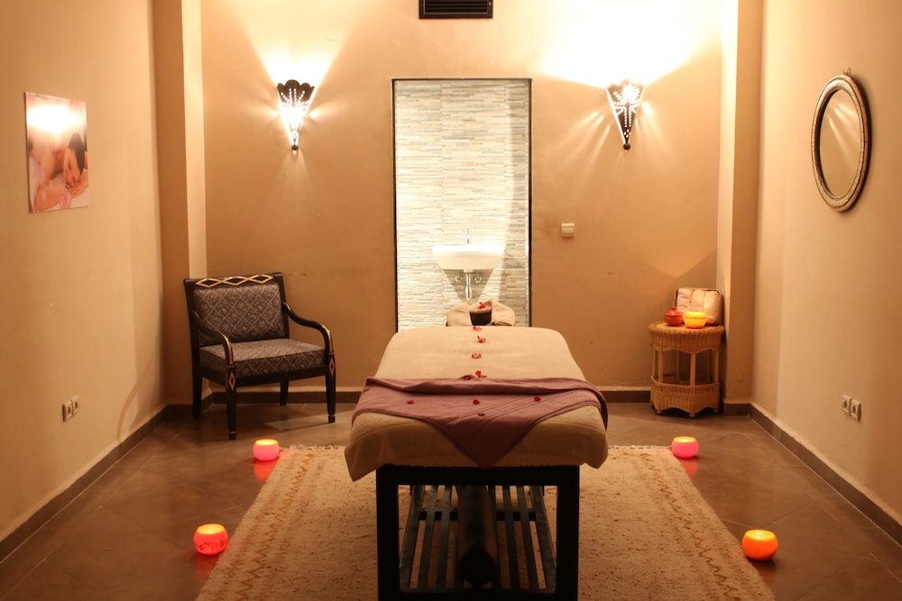 Zalagh Kasbah Hotel and Spa 32/50