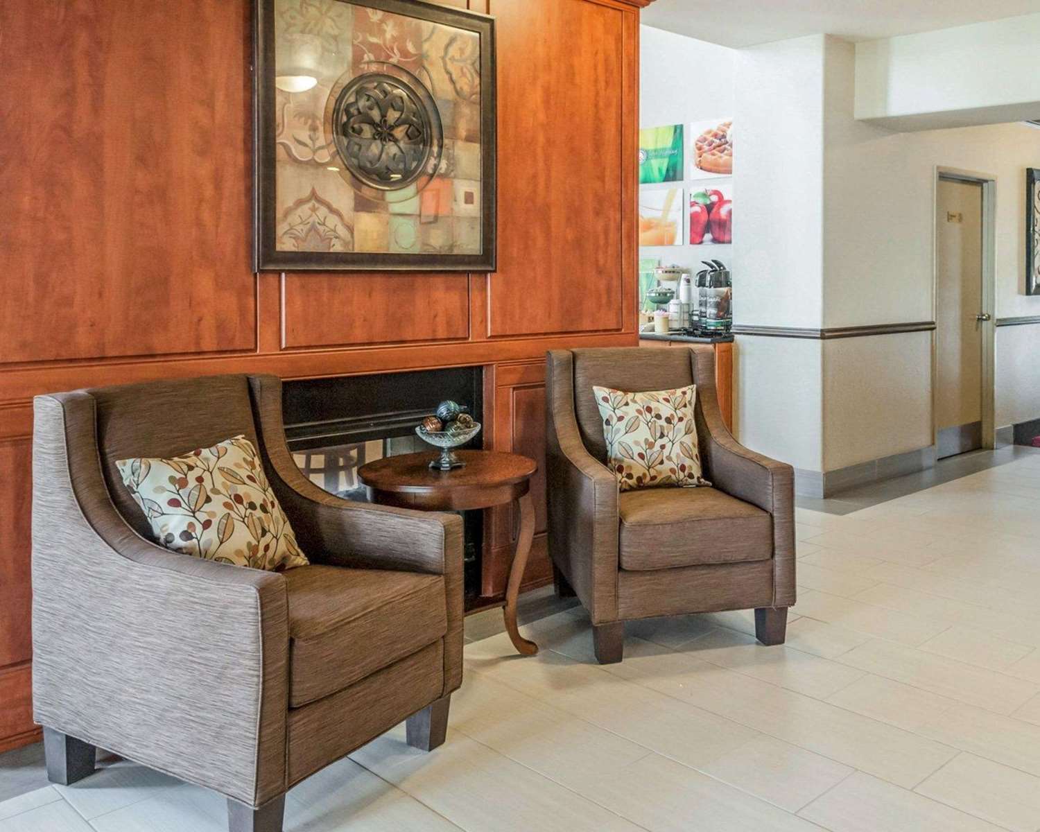 Quality Inn & Suites Albuquerque West 10/16