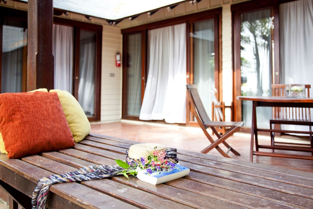 FISHERMANS VILLAGE RESORT 22/32
