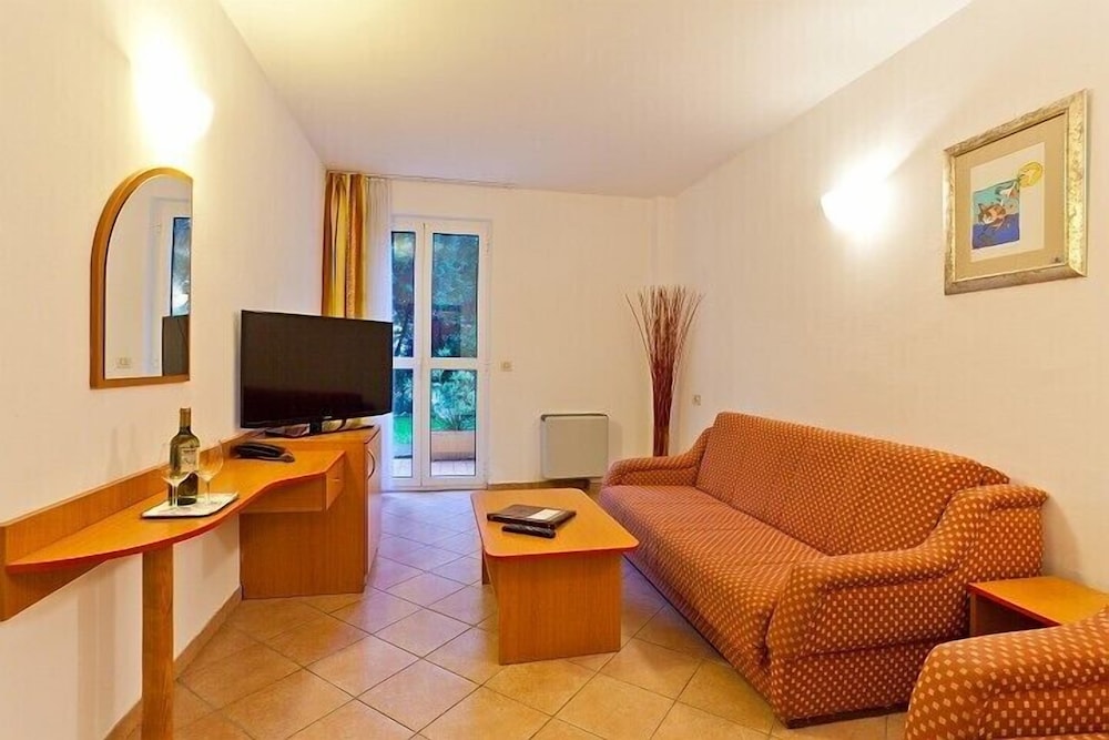 Villa Lovorka 15/33