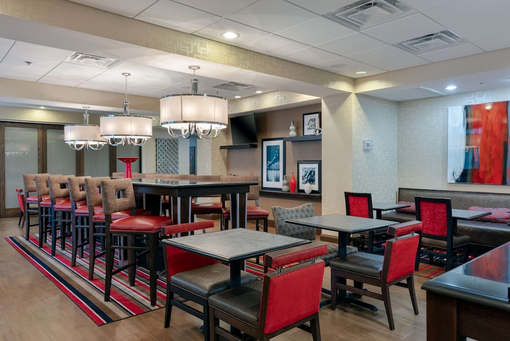 Hampton Inn Atlanta Mcdonough 28/44