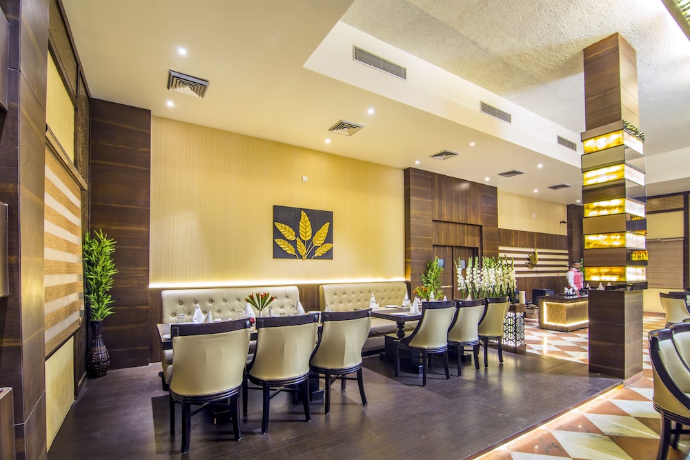 HOTEL ABHINANDAN 25/29