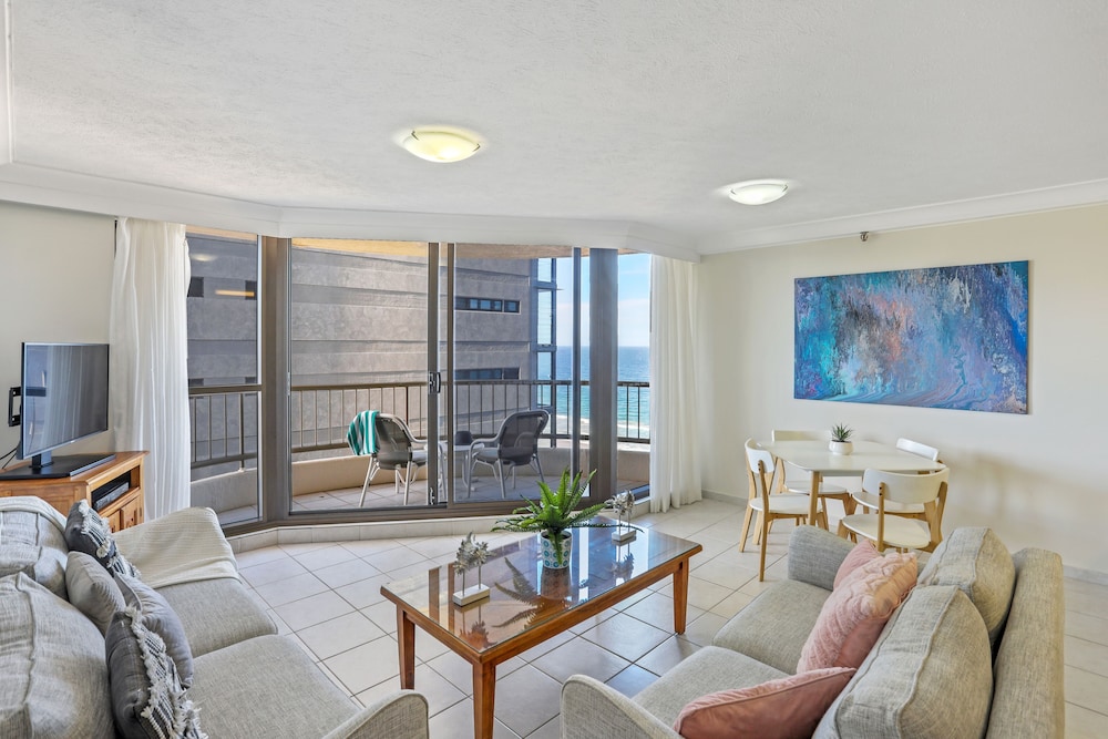 Boulevard North Holiday Apartments 46/77