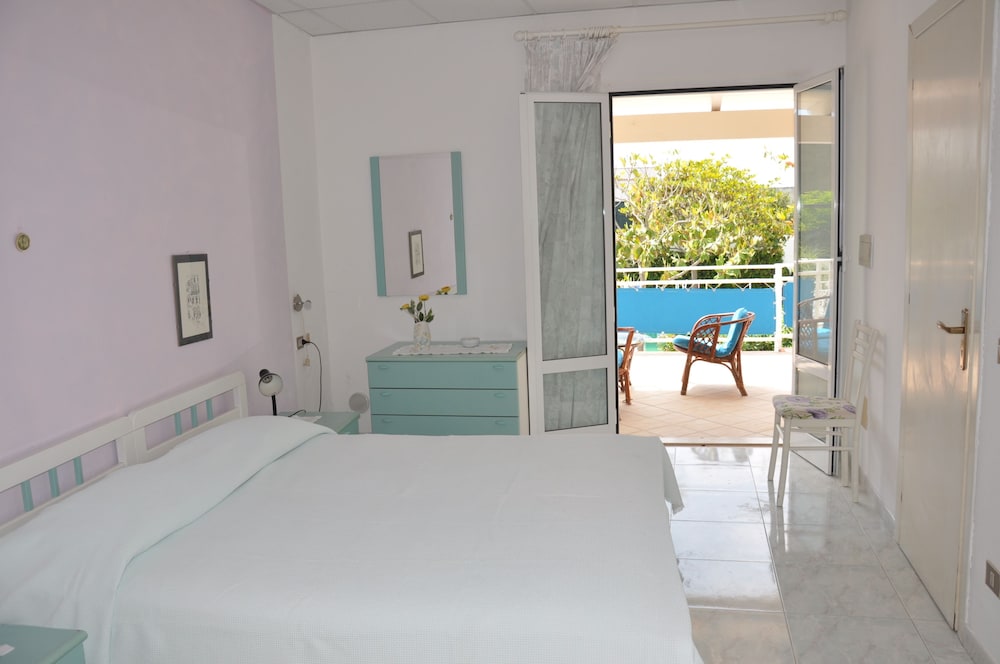 BASIC, DOUBLE OR TWIN BED
