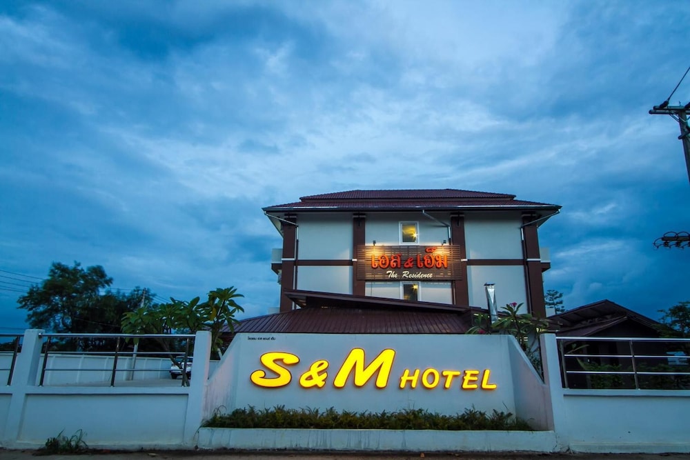 Mana Hotel 4/50