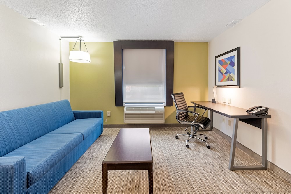 Holiday Inn Express Columbus Downtown 41/75