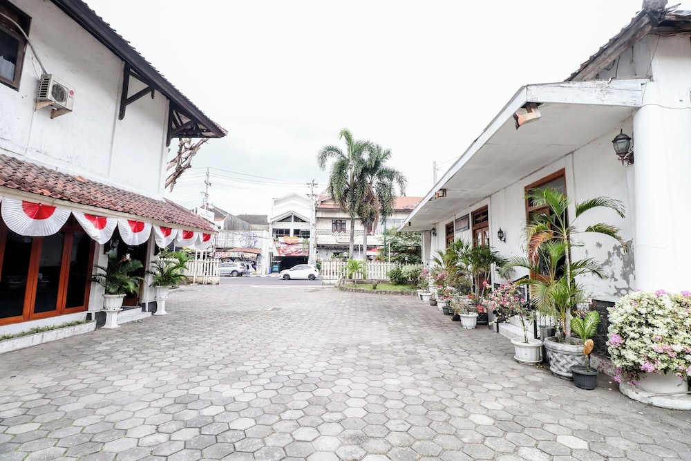 Hotel Limaran 68/77