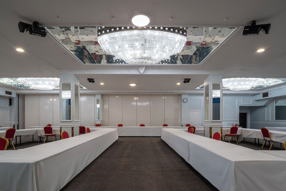 Sachas Hotel Manchester 33/50