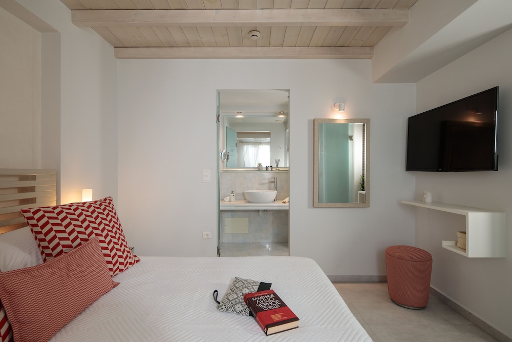 DELUXE, SUITE, SEA VIEW