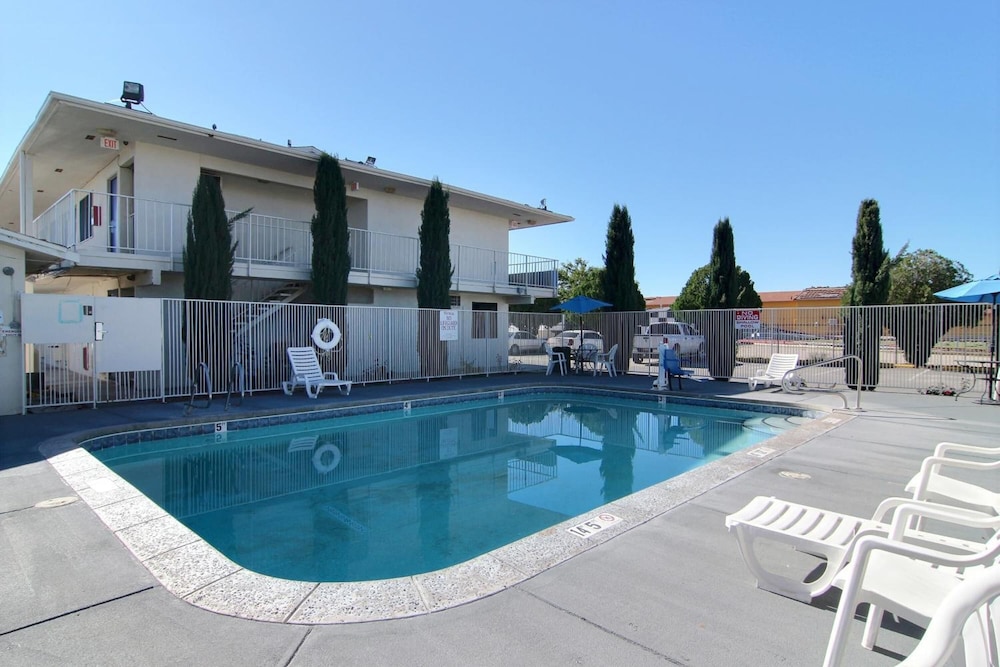 Motel6 Carlsbad, NM 45/47