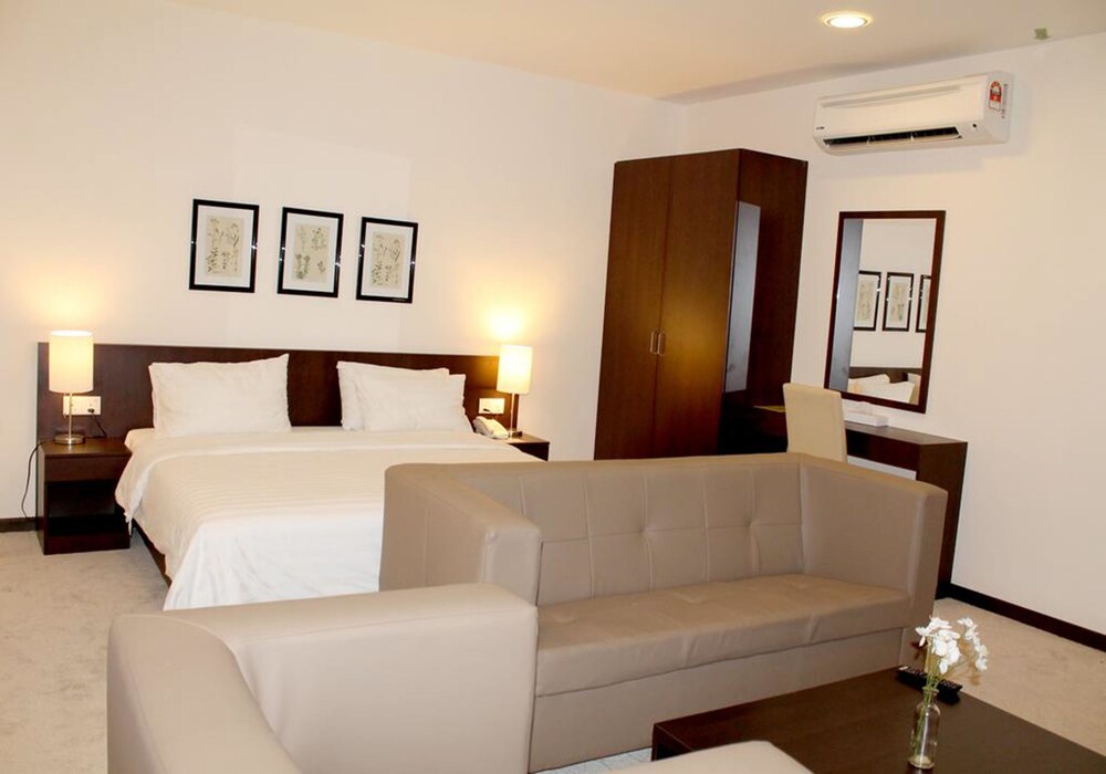 The View Hotel 3/29