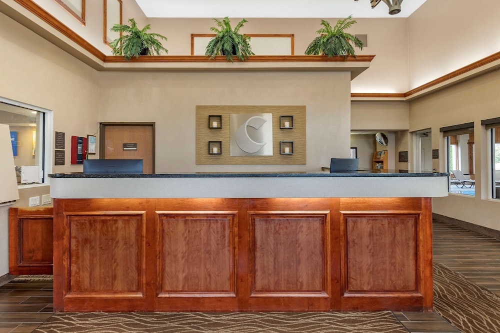 Comfort Inn Suites Dimondale Lansing 8/35