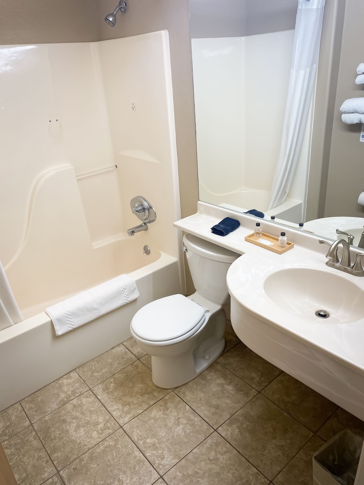 Monument Inn & Suites 38/39