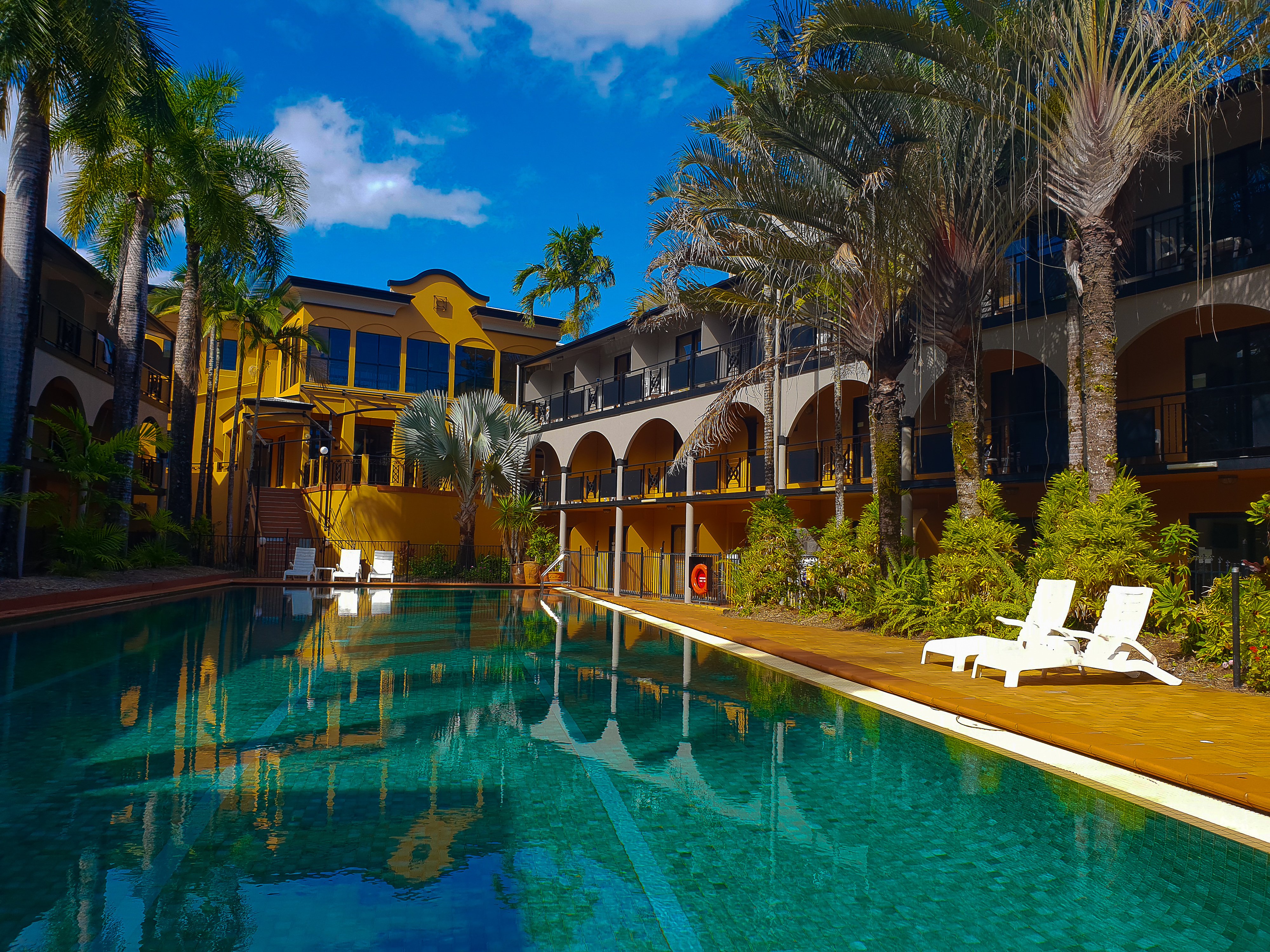 Palm Royale Cairns 24/27