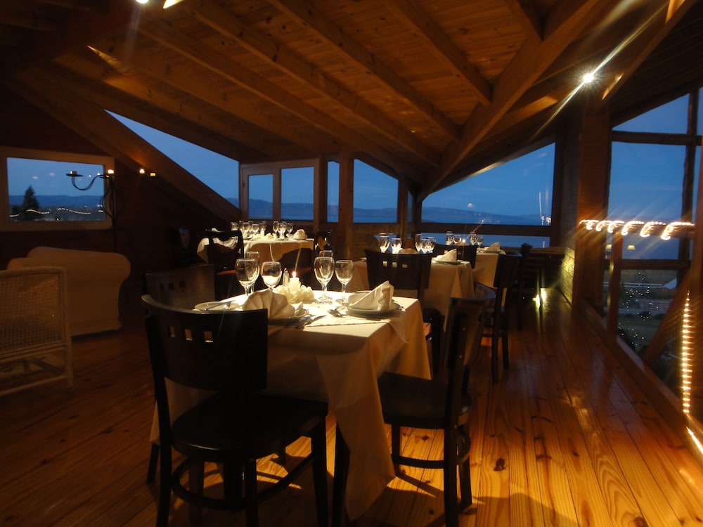 Blanca Patagonia Boutique Inn and Cabins 51/66