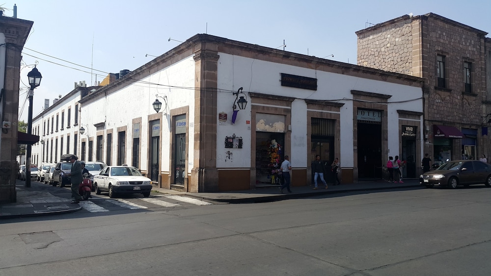 Howard Johnson by Wyndham Morelia Calle Real 54/63