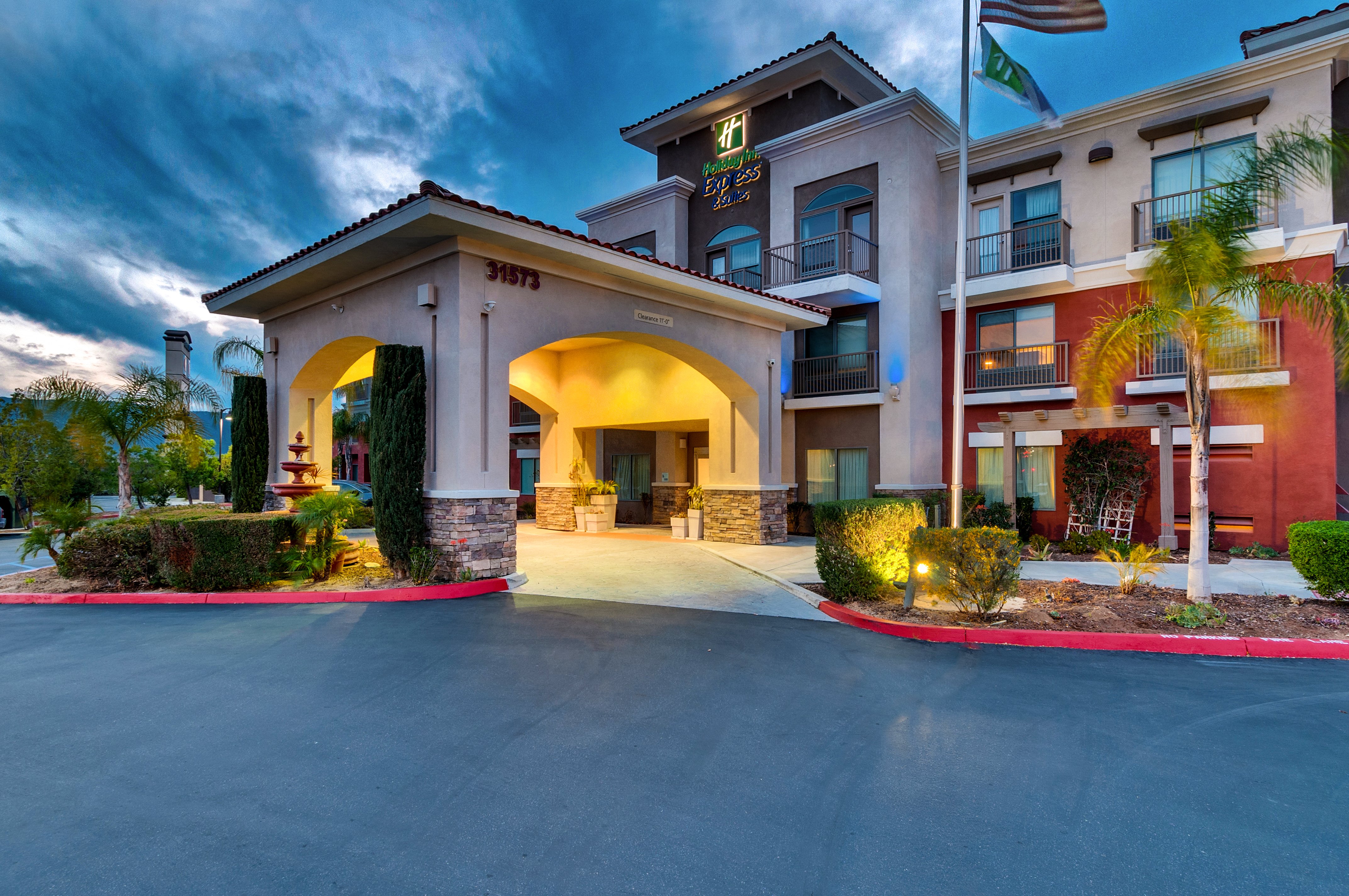 Holiday Inn Express Hotel And Suites Lake Elsinore 4/61