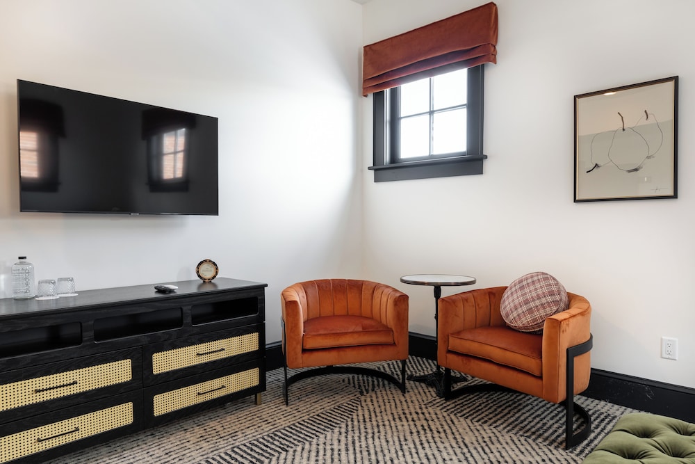 Hotel Thaxter 33/50