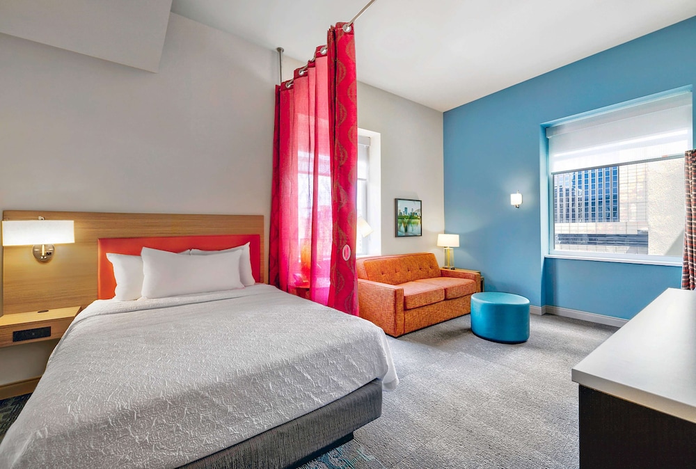 STUDIO, QUEEN BED