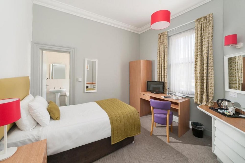 Torbay Hotel 10/38