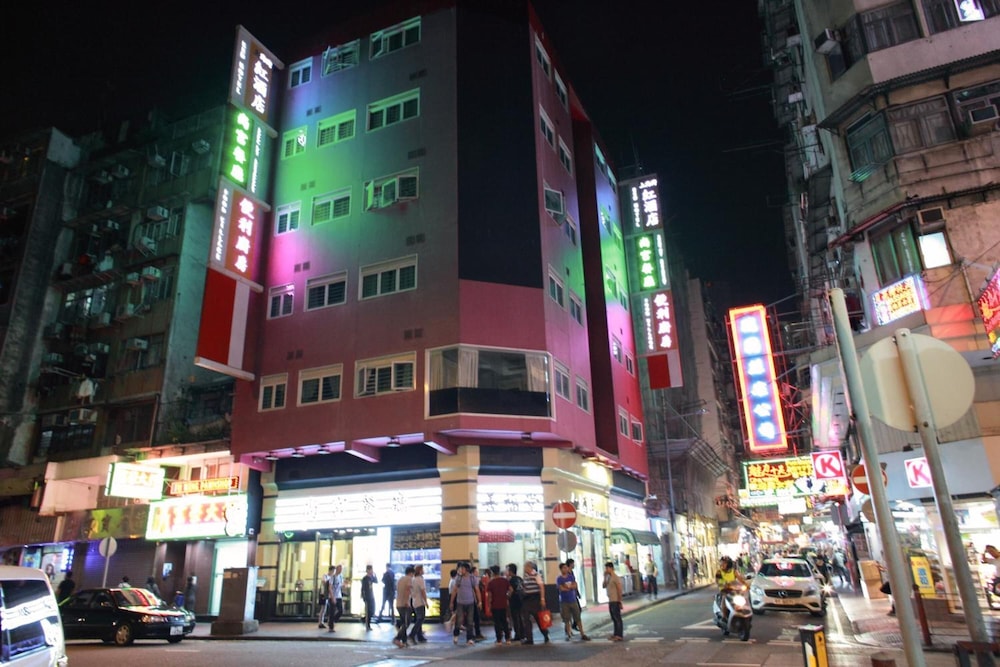 Shanghai Red Hotel 4/53