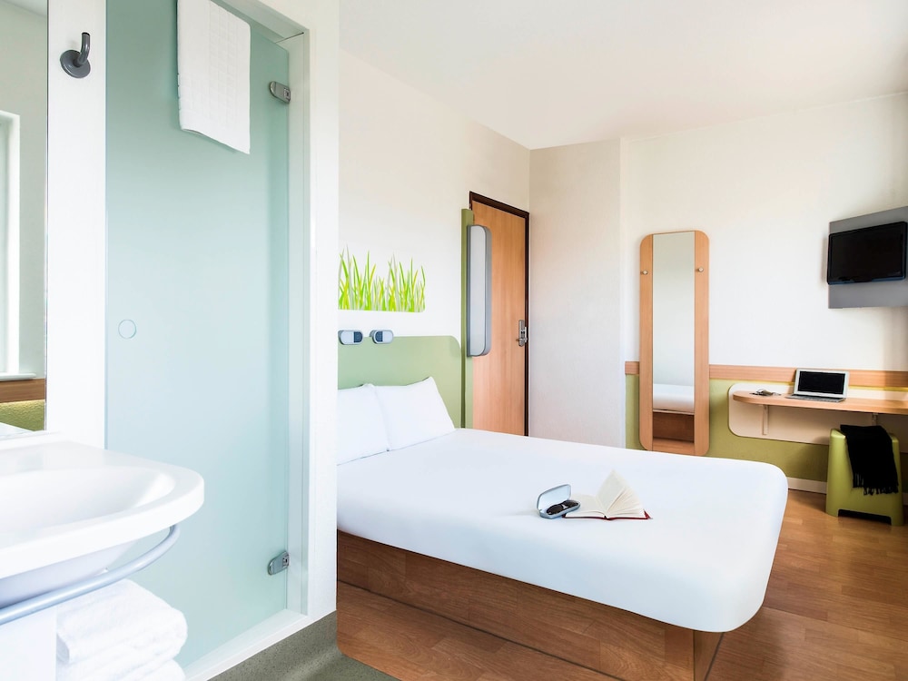 Ibis Budget Leeds Centre Crown Point Road 28/63