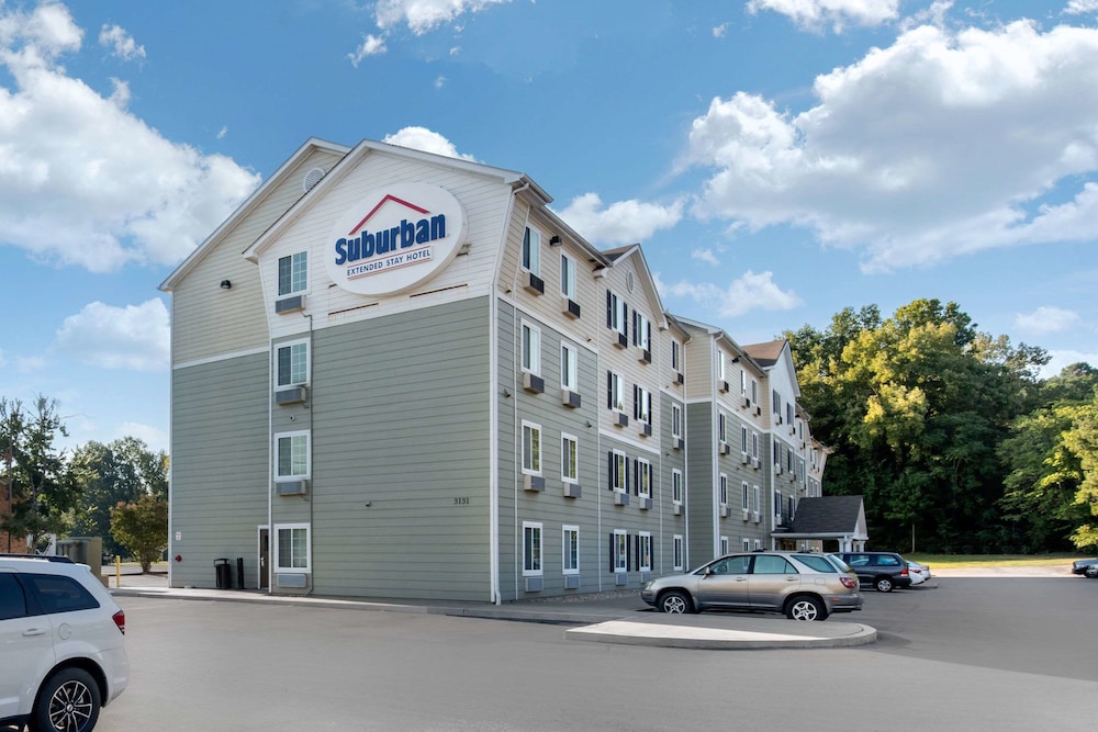 Suburban Studios Huntsville University Area 31/43