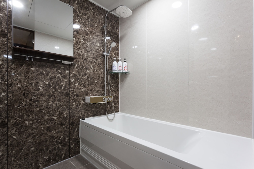 Deluxe, Queen Bed, No Parking، Hotel Leaders 6/7
